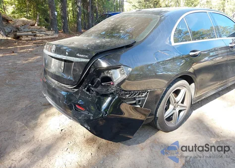 2019 Mercedes-Benz E 300 4Matic из США, поврежденный, VIN WDDZF4KB8KA530912